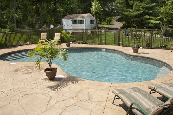 Cost of Concrete Pool Deck Repair in Mansfield